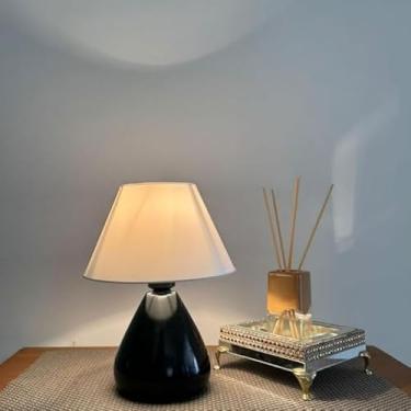Imagem de Abajur Luminaria de Ceramica Porcelana Gota Bivolt Com Cupula para Decoração Quarto Escritorio Sala Decoração(Preto)