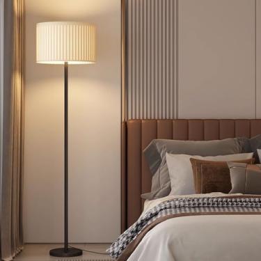 Imagem de Luminária de chão com cúpula de tecido em formato de tambor, estilo nórdico minimalista, ideal para leitura em ambientes internos. Luminária vertical moderna e elegante para sala de estar.