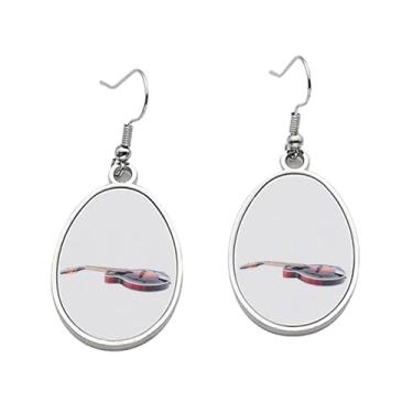 Imagem de Brinco de bandolim em um fundo branco – Brincos pendentes para meninas – Brincos femininos – Presente de festa de aniversário dos namorados