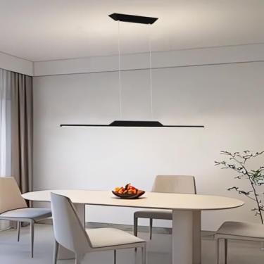Imagem de Luminária pendente linear de LED, dimerizável, com controle remoto, altura ajustável, ideal para cozinha e sala de jantar (preta, 80 cm).