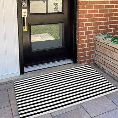 Imagem de Tapete de exterior preto e branco 70 cm x 109 cm Tapete de varanda frontal listrado tapete de algodão tecido à mão tapete lavável à máquina tapete de área interior/exterior para tapetes de porta em camadas/casa de fazenda/sala de estar (27,5" x 43")