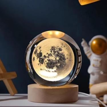 Imagem de Luminária Cristal de Mesa Sistema Solar Saturno Lua Galáxia LED Base Madeira Enfeite Decorativo Casa(Lua)