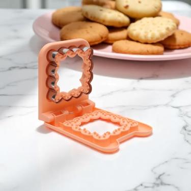 Imagem de Generic 1 cortador de molde de biscoito New Wave cortador de biscoito quadrado lavável à mão aço inoxidável plástico laranja 14 x 16 x 4,5 cm