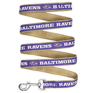 Imagem de Coleira PET da NFL, média, coleira para cães Baltimore Ravens, coleira de time de futebol para cães e gatos. Uma coleira brilhante e colorida para cães e gatos com nome/logotipo do time bordado