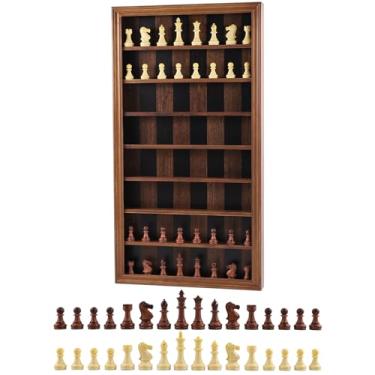 Imagem de Jogo de tabuleiro gigante montado na parede, jogo de xadrez de madeira, conjunto completo de peças de xadrez esculpidas, armário de exibição vertical para jogos domésticos, arte de pendurar, decoração