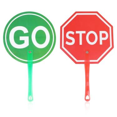 Imagem de Ouligay Pacote com 2 placas Stop and Go com alça, placas de parada dupla face, placas de trânsito refletivas de PVC para crianças, impermeável, fácil de montar,