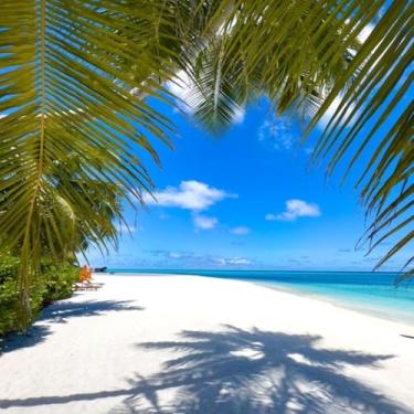 Imagem de Quadro Decorativo Beach Resort Maldivas Arte de Parede Paisagem Tropical 40x40cm