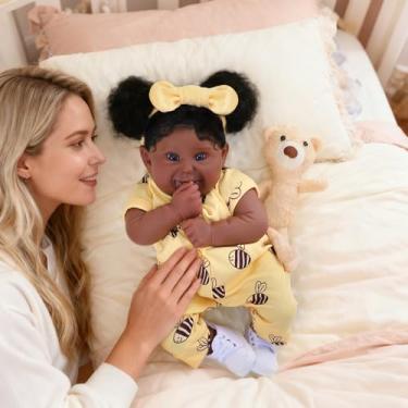 Imagem de Boneca Reborn Silicone Bebê Especial Com Síndrome de Down Menina Preto 48cm Olhos Azuis