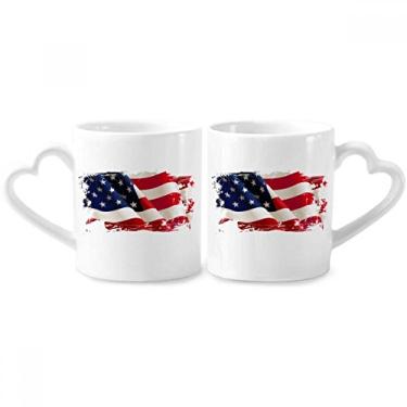 Imagem de Conjunto de canecas de porcelana para casais com estrelas e listras da bandeira americana com desenho de coração