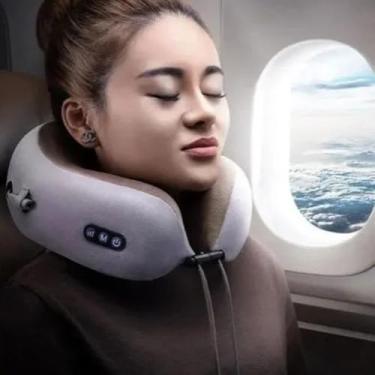 Imagem de Travesseiro Massageador Cervical em Forma U, Automático com USB, Espuma e Algodão, 24,8x22,9x12cm, Massagem para Pescoço, Ombros e Corpo