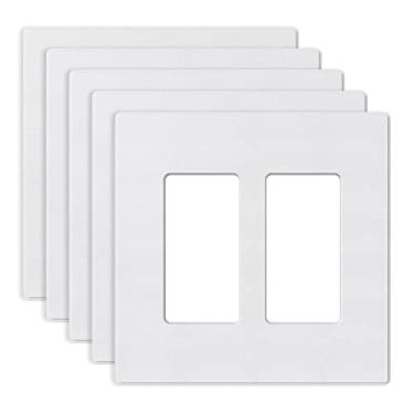 Imagem de ELEGRP Placas de parede decorativas sem parafusos de 2 entradas, capa frontal termoplástica inquebrável de tamanho médio para interruptor de saída de receptáculo decorador, listado pela UL (pacote com 5, branco fosco)