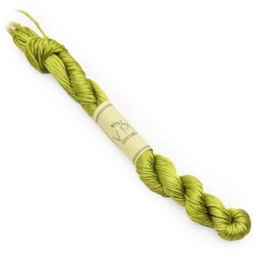 Imagem de Linha para Bordar Varicor Torçal Cores Lisas - 100% Viscose - Vm feito