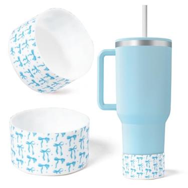 Imagem de R HORSE Bota de silicone Coquette Blue Bow – Pacote com 2 capas protetoras antiderrapantes para garrafa de água Stanley Cup 1,134 g, protetor inferior para presentes de aniversário Stanley IceFlow