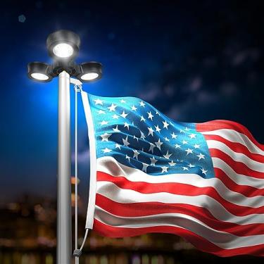 Imagem de GULADUS Luz De Mastro Bandeira Movida A Energia Solar, 96 Leds Reguláveis, Para Maioria Dos Mastros 15 25 Pés, À Prova D'Água, Liga Automaticamente Ao Anoitecer E Desliga Amanhecer, Formato Exclusiv