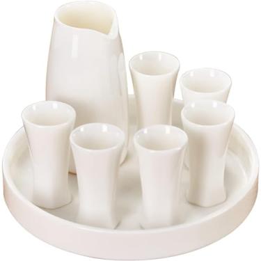 Imagem de JOEUQK O conjunto de saquê japonês inclui 1 garrafa de saquê, 8 peças de copos de saquê e 1 bandeja, conjunto de copos de saquê de cerâmica tradicional, 8 peças