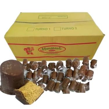Imagem de Paçoca Rolha com Cobertura de Chocolate 100 Unidades 2kg Paçoquinha Rolhinha Tradicional Manamel Doce de Amendoim Embalagem Individual