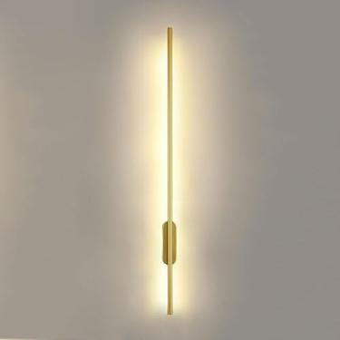 Imagem de Luminária de parede linear LED moderna com abajur de acrílico, luminária de parede interna dourada de metal com acabamento em latão escovado, arandelas minimalistas com fiação compatível com