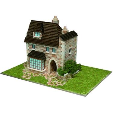 Imagem de Aedes Ars Kit de Modelo de Casa Inglesa de 1413 Peças, 7.9" X 11" X 7.1", Escala 1:100