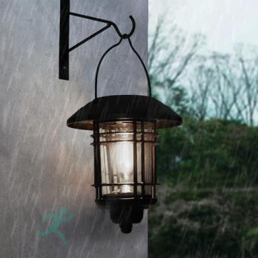 Imagem de Lâmpadas de parede solares externas com sensor de movimento lanterna suspensa sem fio metal arandela de vidro sombra IP65 à prova d'água vintage jardim luzes de parede para garagem, quintal, pátio