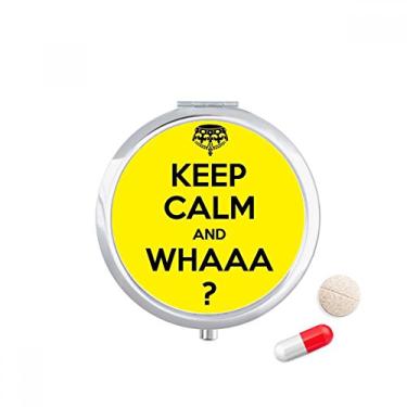 Imagem de Caixa de comprimidos amarela com citação Keep Calm and Whaaa para guardar remédios