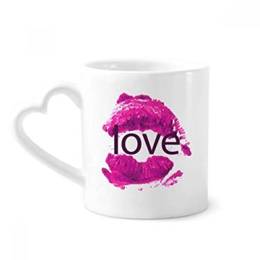 Imagem de Caneca de coração de vidro para o Dia dos Namorados com lábios rosa