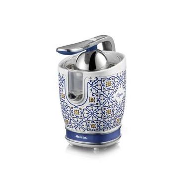 Imagem de Espremedor de Frutas Ariete 413 Capri: O Charme Vintage com a Praticidade do Design Italiano 220V
