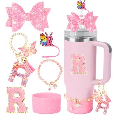 Imagem de Conjunto de acessórios de copo com inicial para copo Stanley de 850 g de 1,134 g, incluindo capa de palha de carta de borboleta, decorações de laço, adesivo de letra, pulseira de cristal, pingente de