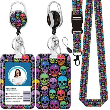 Imagem de Cordão de crachá, suporte retrátil para crachá com mosquetão e clipe de cinto, cordão com fecho de lagosta para porta-crachás, presente de escritório para enfermeiras e professores (BLC-Cool Skull)