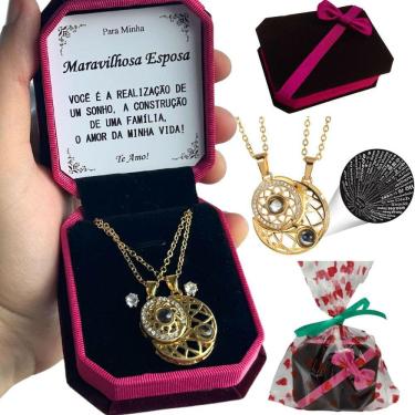 Imagem de Colar Magnético Eu Te Amo 100 Idiomas Sol e Lua (2 em 1) Presente Aniversário Esposa + Dedicatória + Cx Veludo Exclusiva