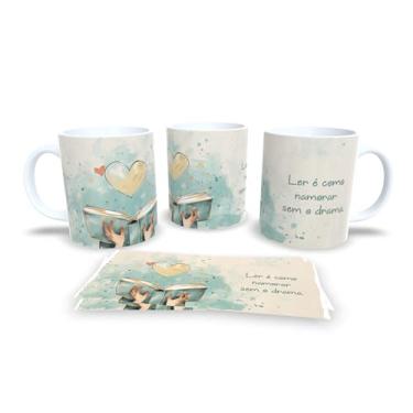 Imagem de Caneca com Ilustração de Criança e Estrelas, Frase Fernando Pessoa, Design Noturno, Cerâmica Branca (18717)