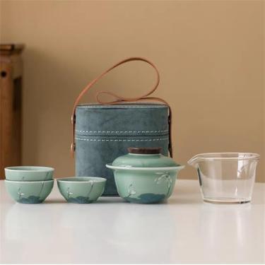 Imagem de Conjunto de Chá Celadon Portátil - Bule de Viagem de Cerâmica Chinesa com 3 Xícaras e Estojo de Armazenamento | Kit de Chá Gongfu Compacto para Camping/Escritório, Capa de Lótus de Jade Azul