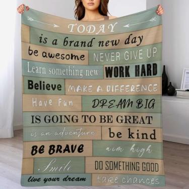 Imagem de Cobertor de flanela com citação inspiradora de madeira verde rústica cobertor de pelúcia ultramacio, aconchegante, para sofá, cadeira, quarto, sala de estar, ar condicionado, 127 x 152 cm