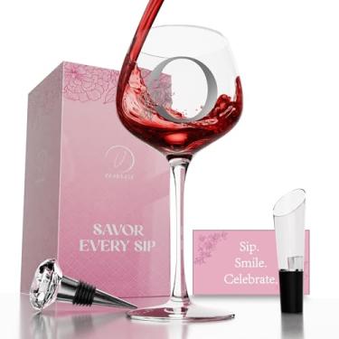 Imagem de vaanshie Taça de vinho com monograma O com rolha e despejador de vinho – Conjunto de presente de taça de vinho gravado A a Z personalizado para mulheres, aniversário, Natal, Dia dos Namorados