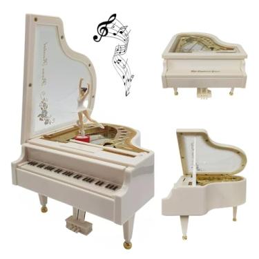 Imagem de Caixa De Musical, Caixa de Música Com Bailarina, Caixinha de Musica Bailarina. Piano de Calda DT0967 Abrindo a Tampa do Teclado uma Bailarina Gira Suavemente Sobre o Piano ao Som da Música.