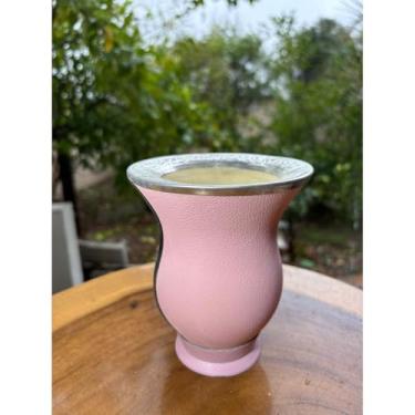 Imagem de Garrafa térmica colorida envolta em material sintético