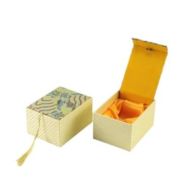 Imagem de Only My Live Home Caixa de armazenamento de joias chinesa de brocado de seda com enchimento de algodão, estojos de embalagem vintage para colar pulseiras presentes (amarelo, 12 x 9 x 6,6 cm