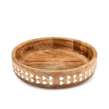 Imagem de NIRMAN Tigela decorativa de madeira de manga redonda com design de coração branco gravado para decoração de mesa, centros de mesa e presentes (25,4 cm x 25,4 cm x 6,3 cm)