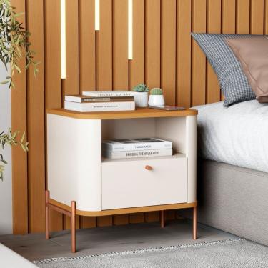 Imagem de Mesa De Cabeceira Curva Tucupí Slim Com Pés E Puxador De Metal Off White-nature-bronze
