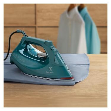 Imagem de Ferro de Passar a Vapor e a Seco Electrolux Experience Care - ESI80