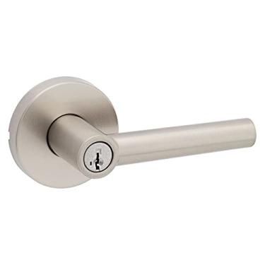 Imagem de Kwikset Maçaneta de porta de entrada Milan com fechadura e chave, exterior de alavanca reversível com chave segura, fechadura, para entrada frontal e quartos, níquel acetinado, segurança Smartkey Rekey resistente a picaretas