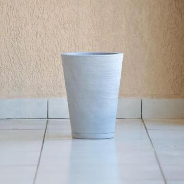 Imagem de Vaso de Planta e Flores Decoração Coluna Cone 39x29 Textura Grafiato Sala Jardim com Prato em Polietileno (Cinza)