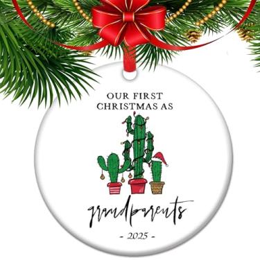 Imagem de Enfeite de primeiro Natal como avós de 2025 - lembrança de cerâmica de cacto de Natal pintada à mão para a nova avó e avô, decoração de árvore de Natal pendurada