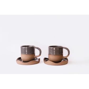 Imagem de Dupla de Xícaras com Pires em Cerâmica Artesanal; Produzido Manualmente; Capacidade de 150ml; Pires orgânico; Elegância; Perfeita para Café; Ume Cerâmica (CINZA LISO)