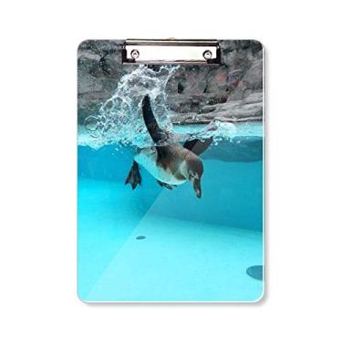 Imagem de Prancheta com imagem de pinguim da Antártica do oceano, placa de apoio A4