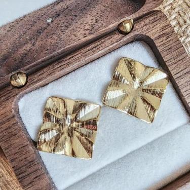 Imagem de Brinco Sorrir Semijóia Banhado a Ouro Tendência Moderno - MIL ESTRELAS