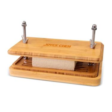 Imagem de Joyce Chen Prensa de tofu de bambu, grade de drenagem embutida e bandeja de gotejamento removível, parafusos de tensão dupla ajustáveis, remove facilmente a água do tofu, escorredor de tofu sem