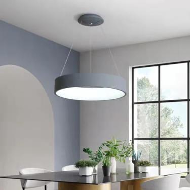 Imagem de Luminária pendente redonda moderna de LED, com intensidade regulável e controle remoto, temperatura de cor de 3000K a 6500K. Ideal para mesa de jantar, sala de estar, escritório, sala de jan