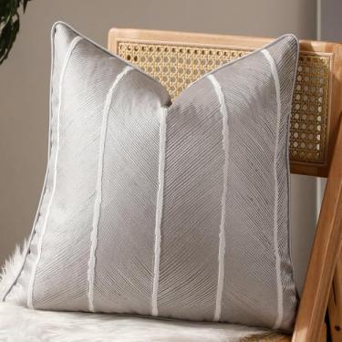 Imagem de vctops Capas de almofada decorativas listradas cinzentas luxuosas, capa de almofada quadrada macia para sofá, quarto, carro (cinza C, 45,72 cm x 45,72 cm)