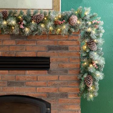 Imagem de Glitzhome Guirlanda de Natal Prelit de 2,7 m, guirlanda artificial brilhante com cones de pinheiro, decorações mistas e luzes LED brancas quentes e temporizador