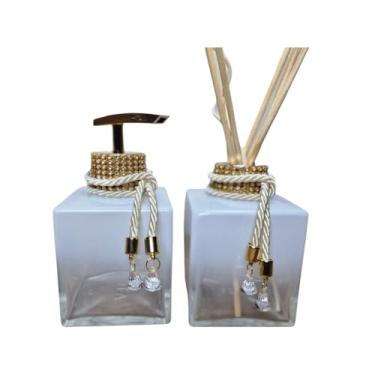 Imagem de Kit Lavabo Vidro Branco 250Ml com Difusor de Varetas Decoradas e Porta Sabonete Luxo Com Strass Para Organização e Decoração de Banheiro Lavabo - Luiggi Presentes® (Branco e Dourado)